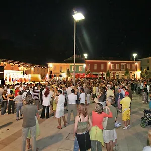 https://apartman-alberta.in-istria.net
